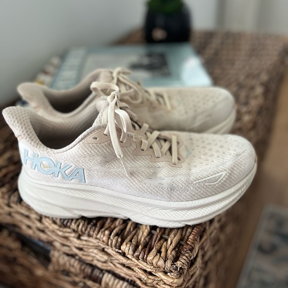 Hoka Clifton 9 women’s Oatmeal - Picture 7 of 9